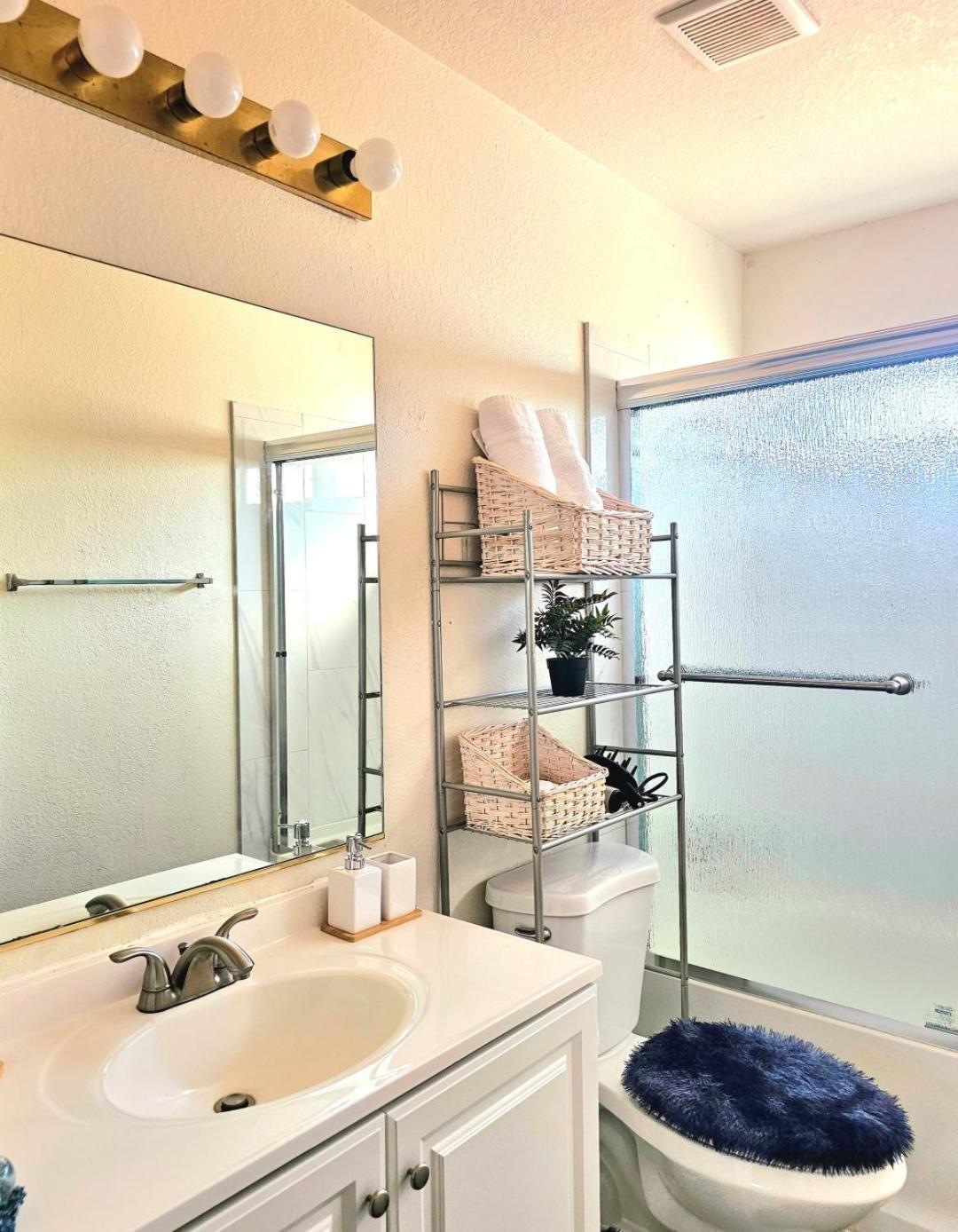 Nice Private Room In A House Close To Red Rock & Las Vegas Strip Exterior photo